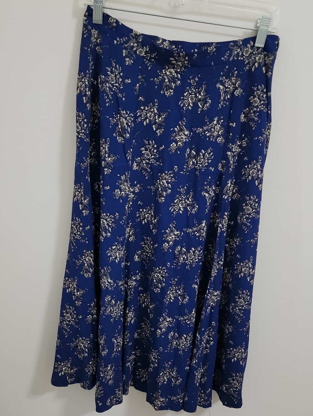 Vintage Jones New York Blue Floral Midi Skirt Size 12 Petite EUC